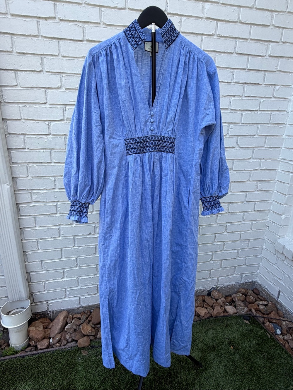 Tuckernuck Aubrey Chambray Linen Blend Smocked Maxi Dress Small NWOT - Picture 16 of 17